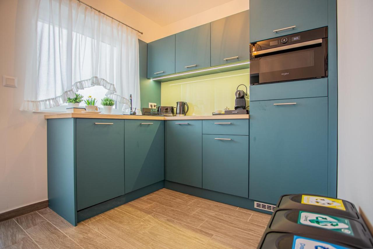 Viktoria Apartman Gyula Eksteriør billede