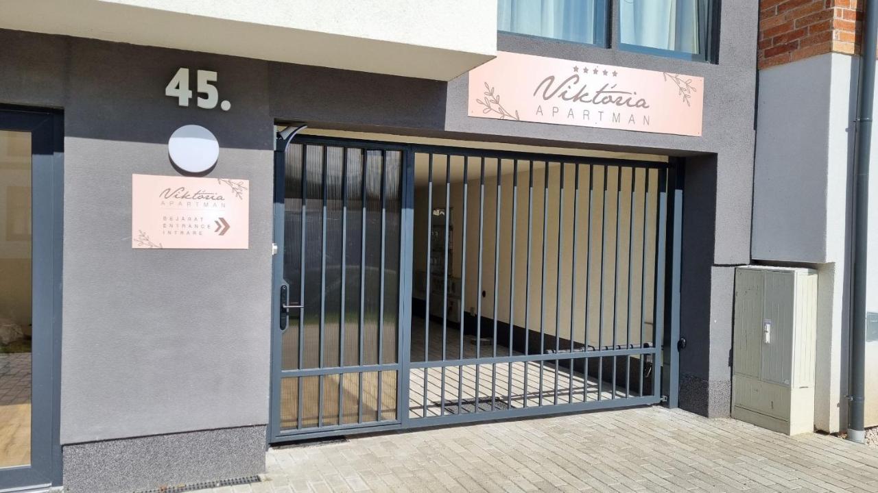 Viktoria Apartman Gyula Eksteriør billede